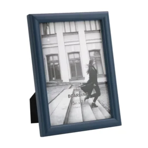 Boarding Modern Solid Wooden Picture Frame Eco Friendly Customized Photo Display Classical Style