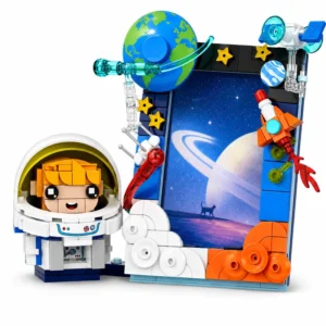 CAYI Custom Space Building Blocks Photo Frame Toy Astronaut Block Toy DIY Brick Set for Kids Gifts OEM Desktop Decor