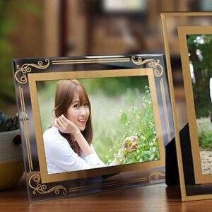 Customized 5 Inch 6 Inch 7 Inch 8 Inch 10 Inch Photo Frame Simple Light Luxury Baby Table Crystal Glass A4 Photo Frame