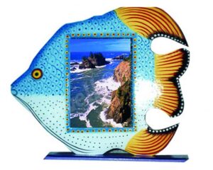 Fish Shape Wooden Photo Frame Custom Design Tabletop Full Color Digital Printing Horizontal Orientation Creative Decor