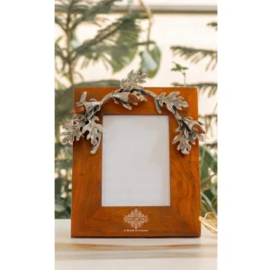 Handmade Wooden A4 Photo Frame with Leaf & Acorn Design Solid Wood MDF Picture Frame Simple Style for DIY Decorative Usage