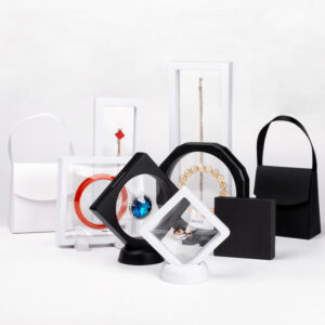 High Quality 3D Clear Plastic Floating Jewelry Display Frame Box Picture Photo Frame