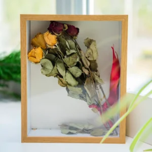 High Quality Custom Size Modern Floating Wood Photo Frame Eco-friendly Hollow Design for Wall and Desktop Display