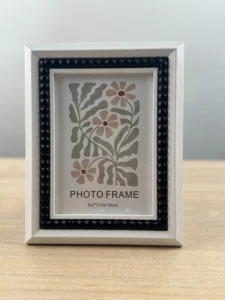 High Quality MDF Wooden Vintage Creative Ornate Elegant Lightweight Tabletop Photo Frame with Multi pattern Classic Design