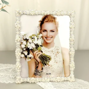 High end Modern and Simple Handcrafted Metal Pearl Frame Wedding Photo Frame Creative Commemorative Gifts Wedding Photos