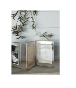 High quality decorative metal photo frame with intricate vintage embellishments for capturing and displaying memories