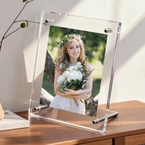 Modern Transparent Acrylic Photo Frame Stand With Metal Stand Custom Size for Tabletop Decoration for Postcards and Pictures