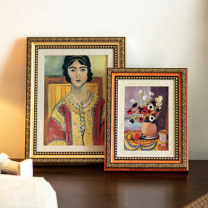 Ornate Finish Retro Resin Photo Frame with Plexiglass Display Eco Friendly Home Decor for Tabletop