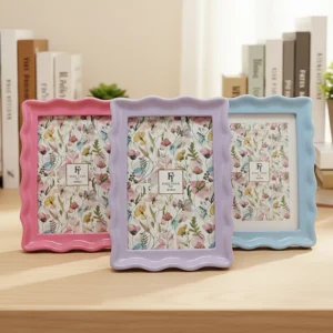 Resin Durable Photo Frame for Desk Vertical Tabletop Display Stand with Ornamental Design Decorative Art for Home and Office