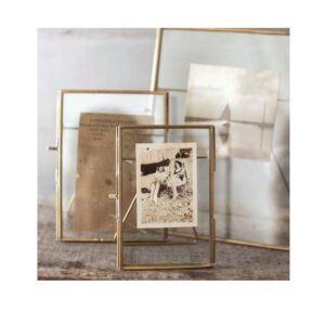 Unique Handmade Glass Photo Frame With Artistic Corners Suitable For Elegant Restaurants And Heritage Homes