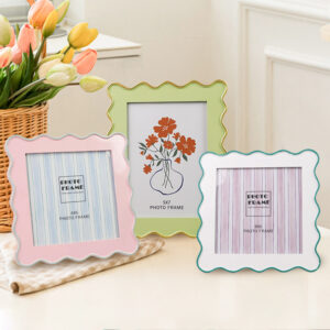 Wavy Gold edged Resin Photo Frame Simple Suitable for Both Desktop and Wall Display Nordic Style Room Decoration Photo Frame