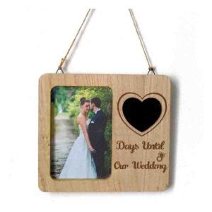 Wooden Photo Frame Wedding Countdown Hanging Plaque for Yard Sign of Engagement Wedding Marriage Parties and Wall Decor