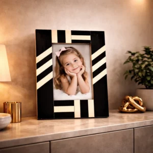 decorative resin photo frame with crystal embellishment for wedding return gifts and event souvenirs